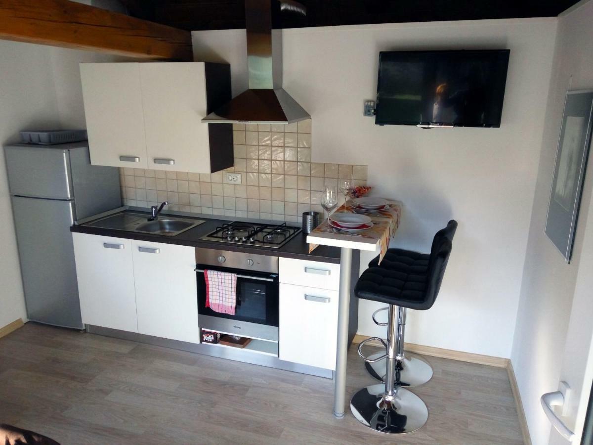 Tiny House With A Big Heart Villa Postojna Exteriör bild